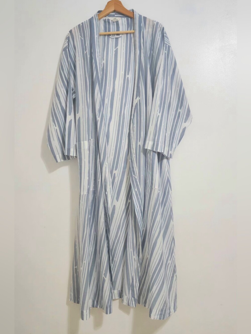 John Robshaw 100% Cotton Robe Size L/XL Bluish-gray & White Stripe Pockets Comfy